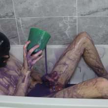 JustinGetsMessy: Horny Twinks Purple Gunging