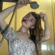 007buddy: Pro Model Alice Gets Wet
