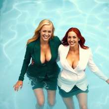 soakher: Ms. Green and Ms. White visit the swimming pool