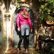 eileenvogel: W467 Eileen in leather jacket nickelson and overknee boots