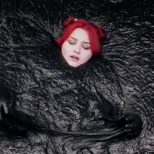 QS4Ever: Luna Lee in Black Tar