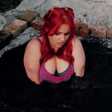 QS4Ever: Luna Lee in Black Tar