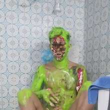 MessyGuys: New Model Charlie Pies and Slimes Himself, Then Jerks Off