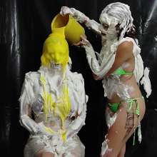 Ready2Wam Studio: Rock Paper Scissors Mess Game: Monica and Danna