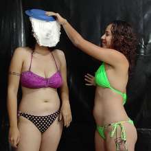 Ready2Wam Studio: Rock Paper Scissors Mess Game: Monica and Danna