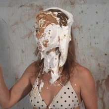 Anglefan: Haley pied in a bikini