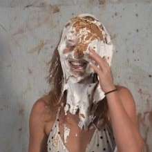 Anglefan: Haley pied in a bikini