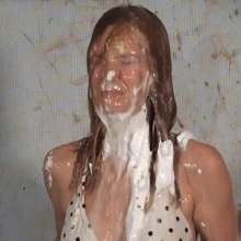 Anglefan: Haley pied in a bikini