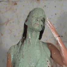 Anglefan: Haley pied in a bikini