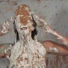 Anglefan: Haley pied in a bikini