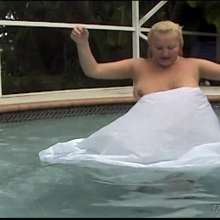 wamtec: Underwater Bride--Tracie