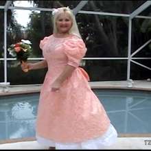wamtec: Underwater Bride--Tracie