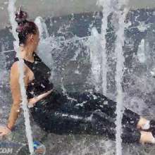 Get Your Snaps: 3 Girls in the Fountain  Pinkie, Mona and Luna