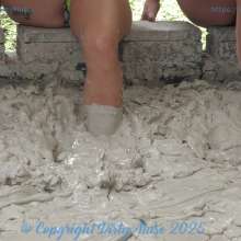 Dirty Muse: 6 Feet Under