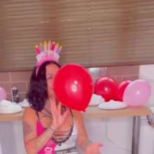 StickyVickyWAM: Birthday Cake Smash and Gunge with the Bestie