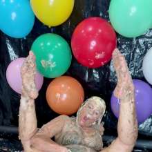 bsmessybakery: BrI's Naughty Birthday Cake Smash Masturbation