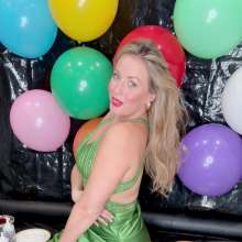 bsmessybakery: BrI's Naughty Birthday Cake Smash Masturbation