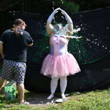 JD and Messy Andi: 3 More Days Till Halloween!