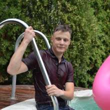 WetlookerUpdates: Wet guys on Wetlooker!