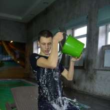 WetlookerUpdates: Wet guys on Wetlooker!