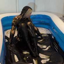 WetandMessyEllie: Ellie's First Indoor Mud Experience
