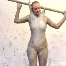 FOXY: Fantastic Mia Paint+mud+wedgie