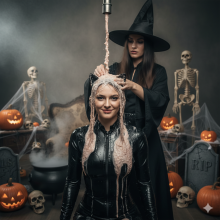 schneider: Messy Trick or Treat