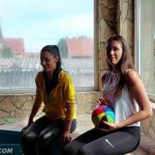 Get Your Snaps: Gina and Rebeka  Classic Pool Adventure is Back!