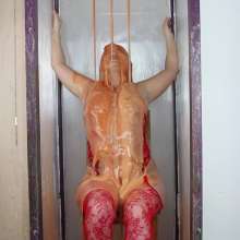 Jeremy Custard: Gungetank Striptease with Essie