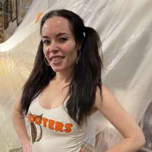 somedude82: Hooters Babe Jasmin Gets Slimed and Strips for Her Review