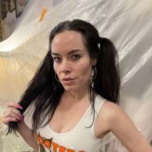 somedude82: Hooters Babe Jasmin Gets Slimed and Strips for Her Review