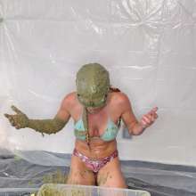 Slimed Models: Hot and Humiliated: Eliza Bobs for Truffles in Dog Food