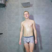 WetlookerUpdates: Wet guys on Wetlooker!