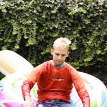 WetlookerUpdates: Wet guys on Wetlooker!