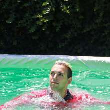 WetlookerUpdates: Wet guys on Wetlooker!