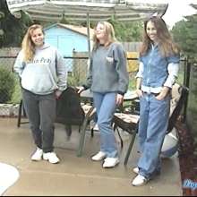 wamtec: Jeans Trio Pool Fun