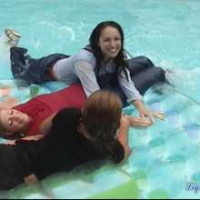 wamtec: Jeans Trio Pool Fun