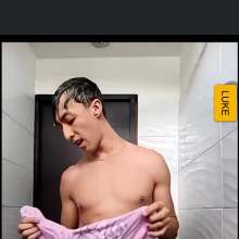 WETColours: Luke in the Shower in a Pink T-shirt and Jeans