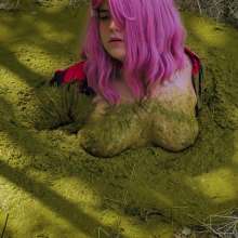 QS4Ever: Mary in Something Hidden Under the Hay