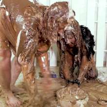 whiteroomberlin: Messy Friends