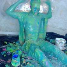 MessyGuys: Michael Jordan's Very Messy and Colorful Slime Challenge