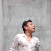WETColours: Michael Showers Super Funny in a White Shirt and Jeans