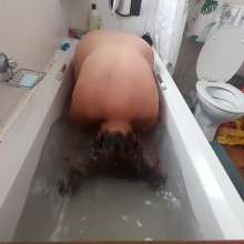 Darkabyss445: Naked POV Hairwashing in the Bath