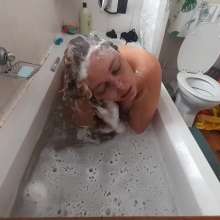 Darkabyss445: Naked POV Hairwashing in the Bath