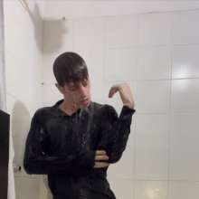 WETColours: Ostin Showers Wearing a Black Shirt and Using Shampoo