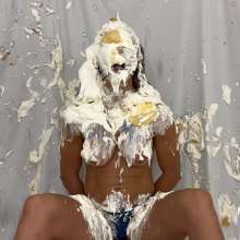 Messygirl: Pie Obliteration