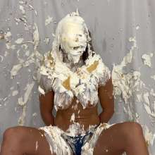 Messygirl: Pie Obliteration
