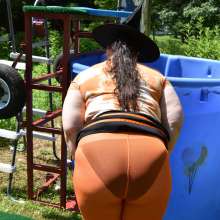 JD and Messy Andi: 6 More Days Till Halloween!