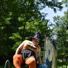 JD and Messy Andi: 6 More Days Till Halloween!