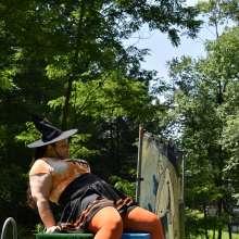 JD and Messy Andi: 6 More Days Till Halloween!